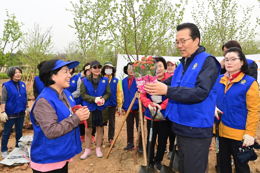 바르게살기운동 숲 가꾸기 행사의 5번째 이미지