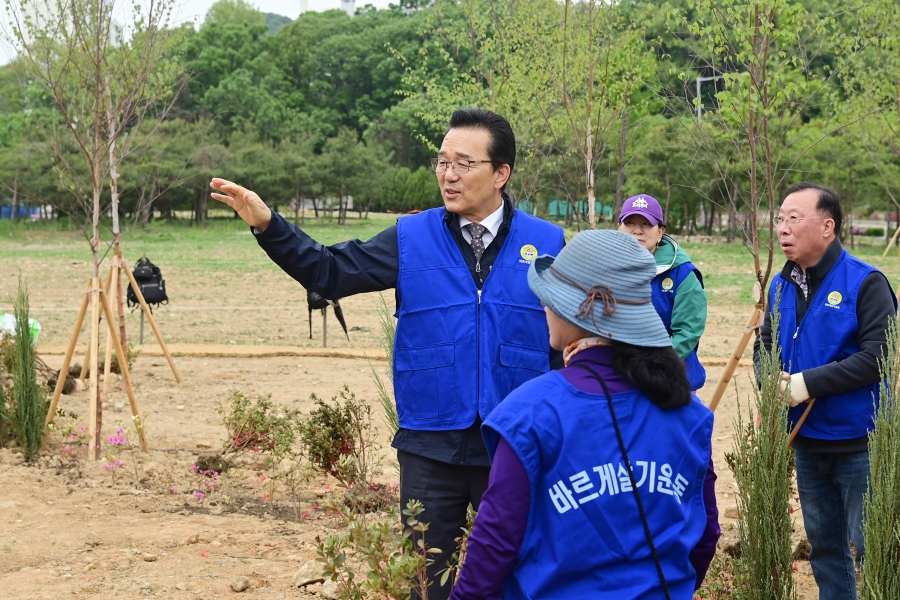 바르게살기운동 숲 가꾸기 행사의 2번째 이미지