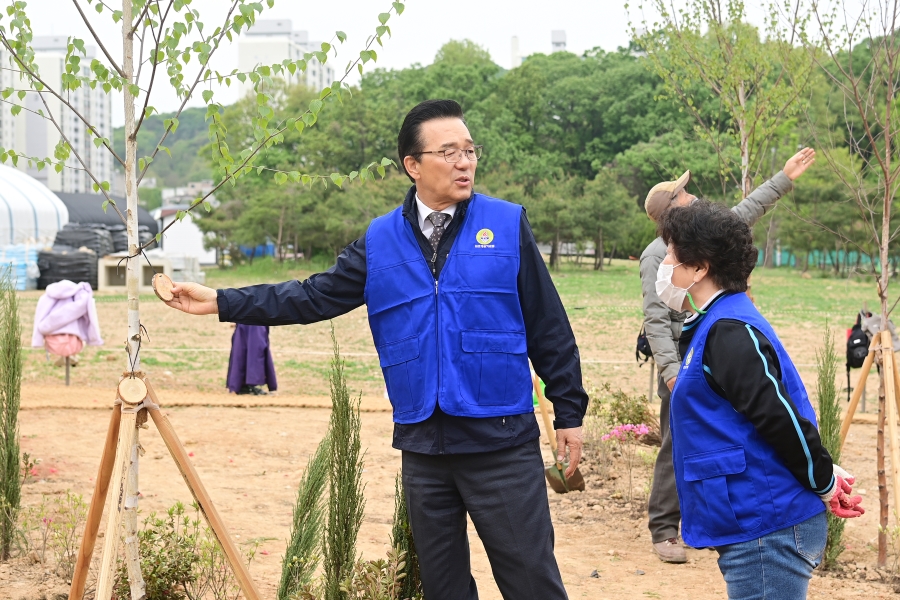 바르게살기운동 숲 가꾸기 행사의 3번째 이미지