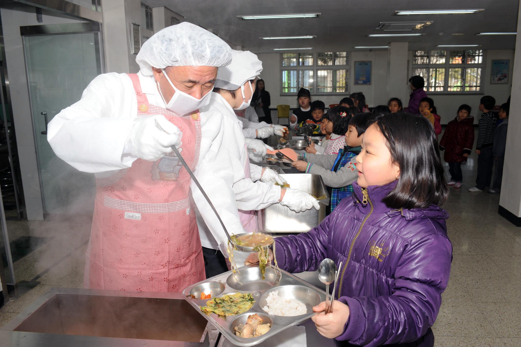 선학초등학교 급식봉사의 1번째 이미지