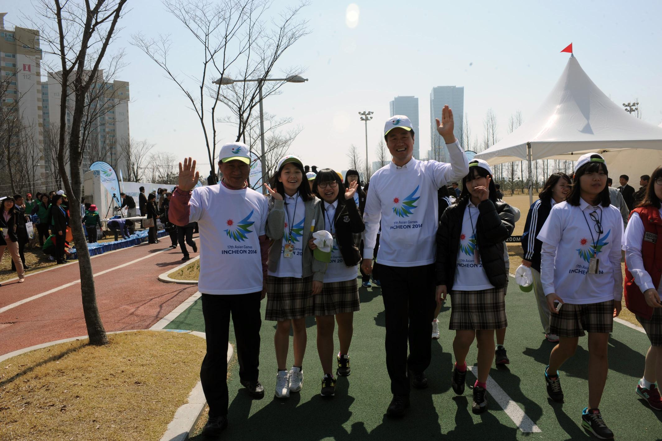 2014 인천 아시아경기대회 성공개최기원 FUN-RUN행사참석의 1번째 이미지