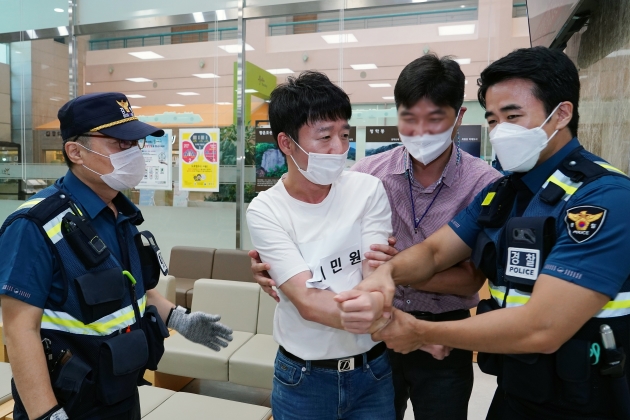 연수구, 특이민원 발생 대비 경찰 합동 모의훈련 실시의 2번째 이미지