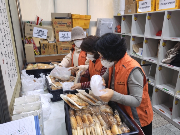 옥련2동 지사협, 한국엘레텍(주)과 함께하는 무한 빵 나눔