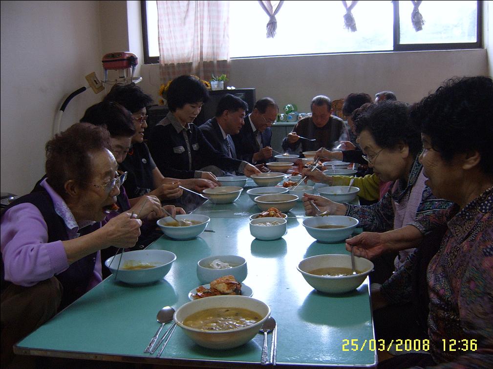 연수3동 통장자율회 경로당 방문 봉사활동 전개의 1번째 이미지