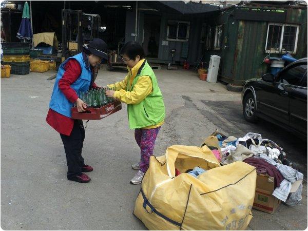 연수구자원봉사센터) 청학동 행복한 가족봉사단 봉사활동 실시의 2번째 이미지