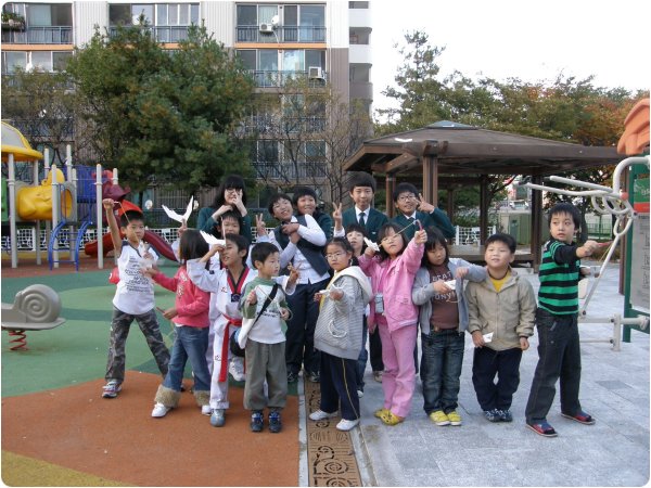 연수중학교 과학발명 동아리 세화종합사회복지관 이용 초등학생 대상 과학실험 시연활동 실시의 1번째 이미지